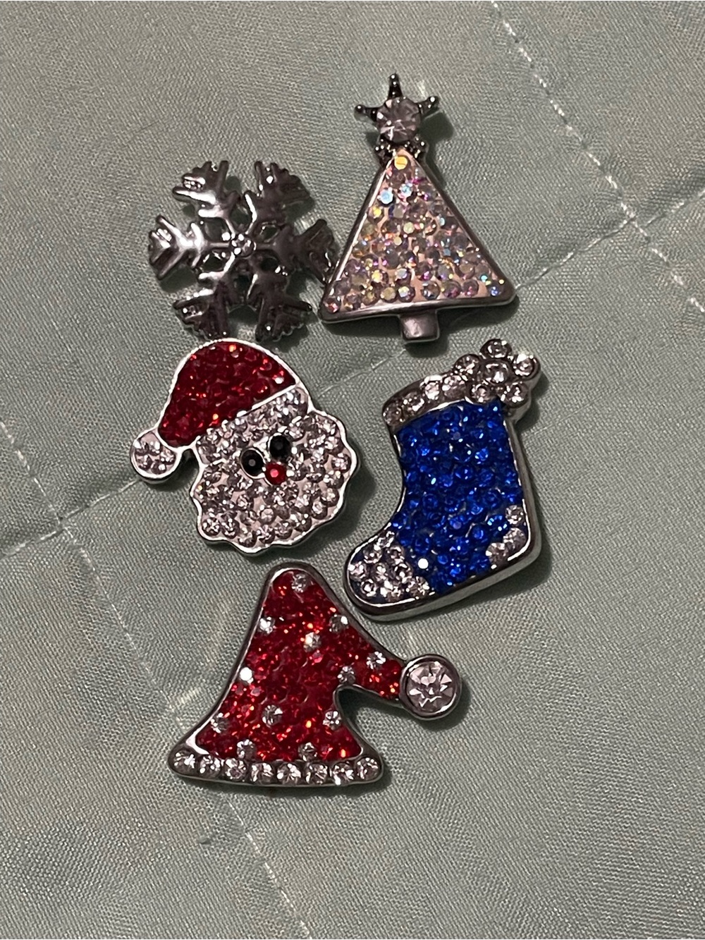(5) Snaps - Sparkling  Holiday Charm Set - Red, Blue, White